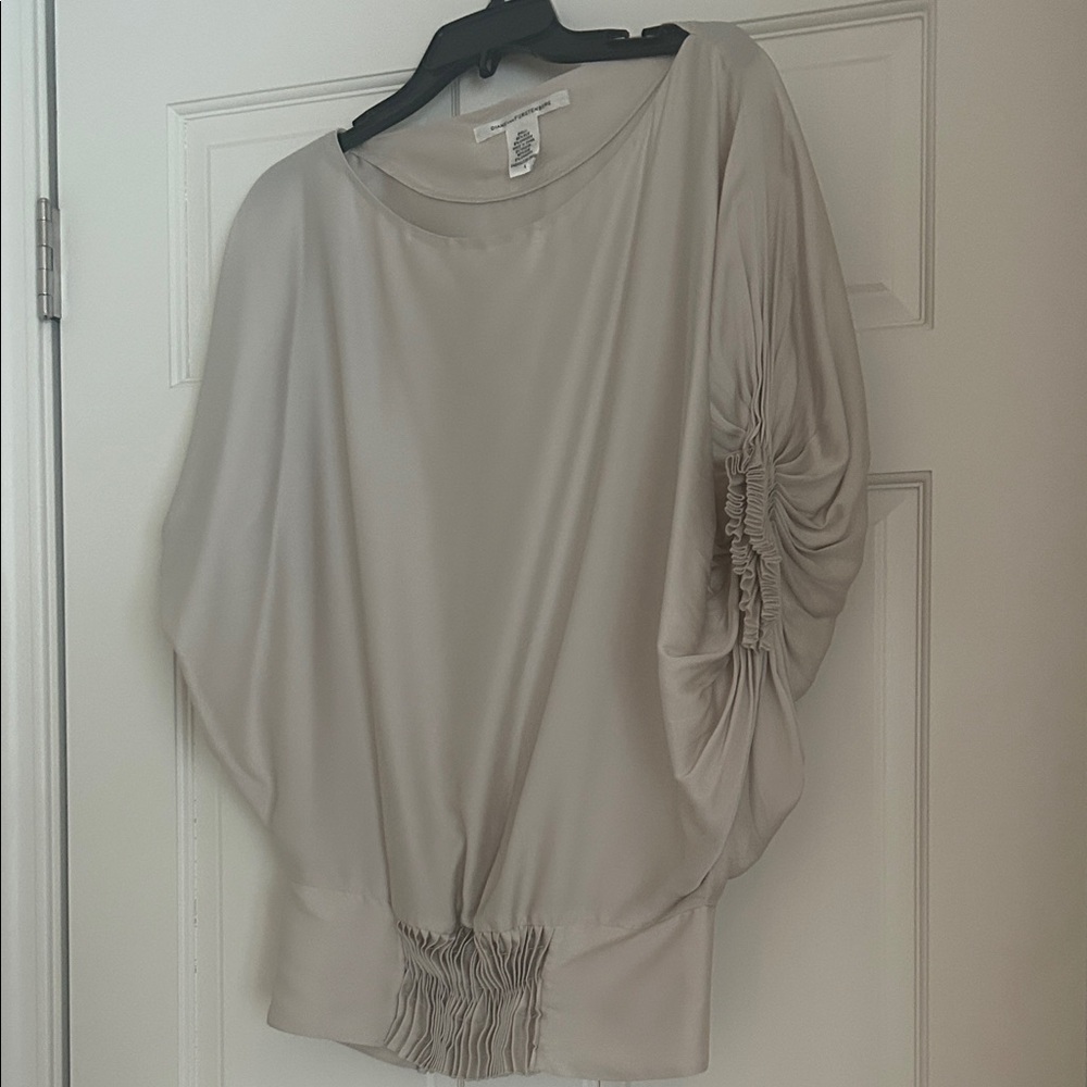 Diane Von Furstenberg Cream Ruched Blouse
